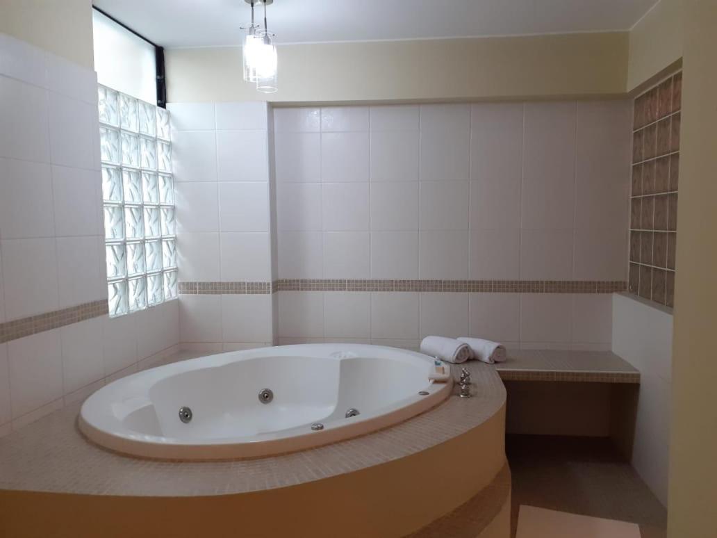 Hotel Melodia Лима Екстериор снимка